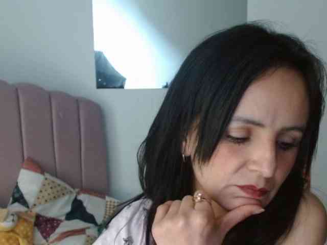 ValeriaGomezz webcam