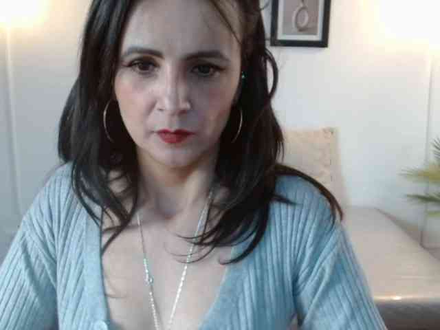 ValeriaGomezz webcam