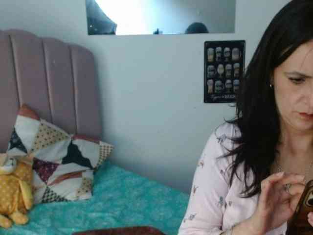 ValeriaGomezz webcam