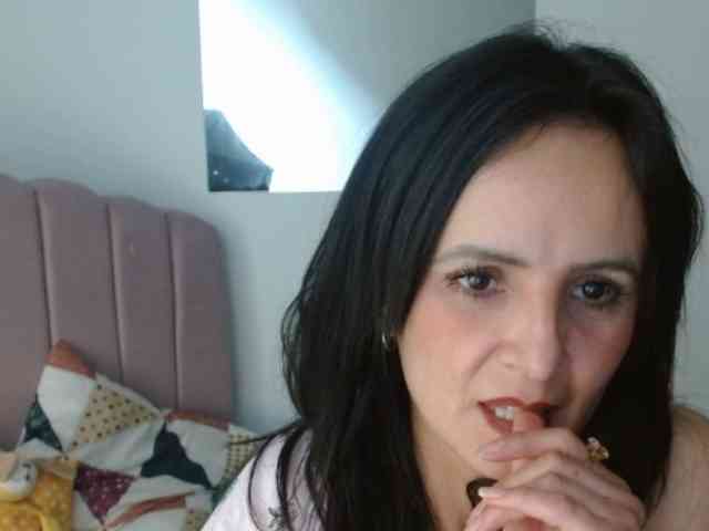 ValeriaGomezz webcam