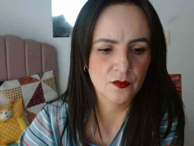 ValeriaGomezz webcam