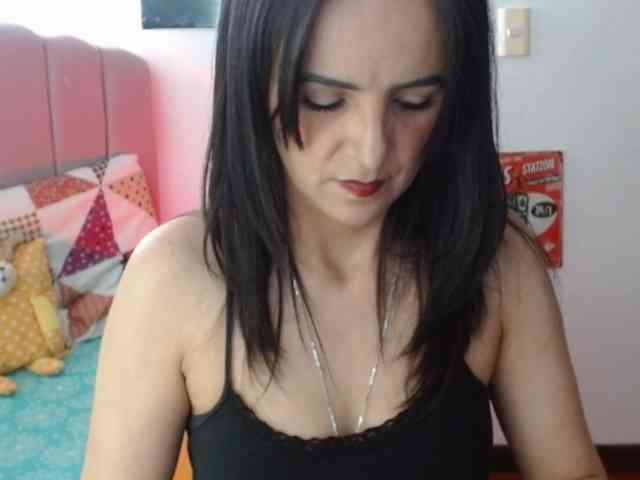 ValeriaGomezz webcam