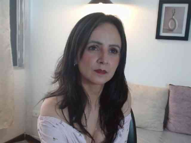 ValeriaGomezz webcam