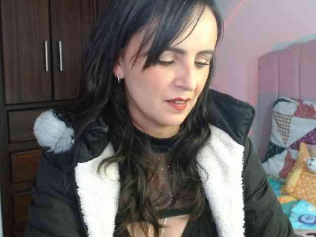 ValeriaGomezz webcam