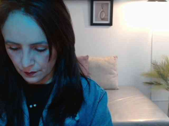 ValeriaGomezz webcam