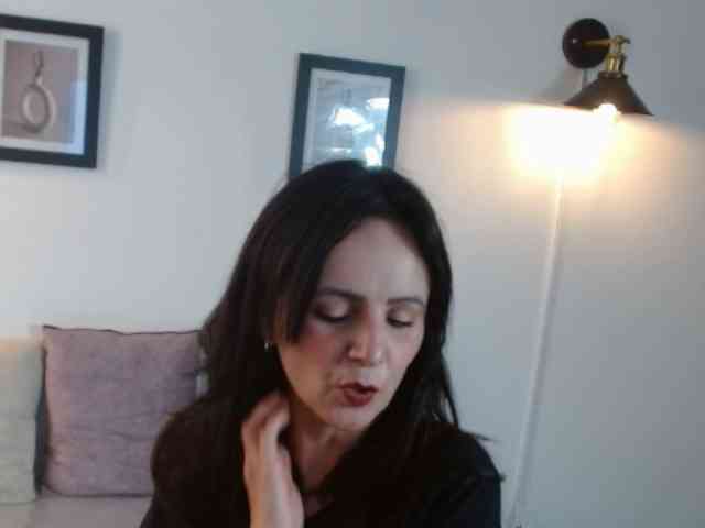 ValeriaGomezz webcam