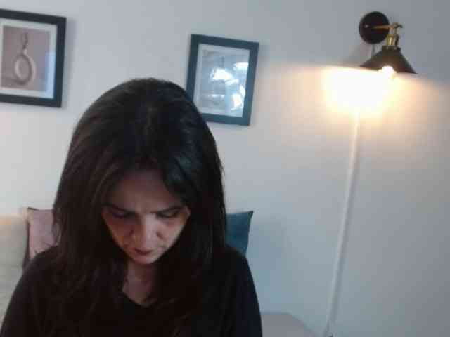 ValeriaGomezz webcam