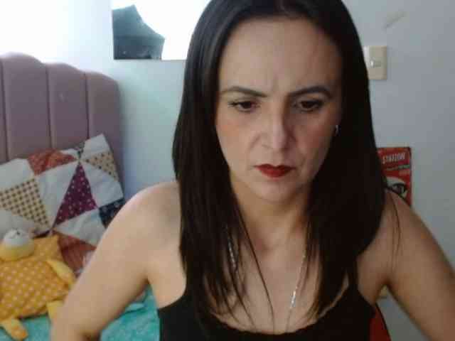 ValeriaGomezz webcam