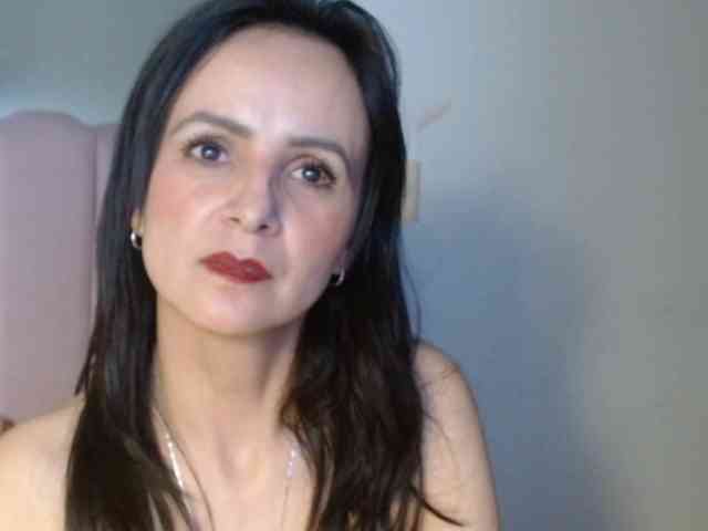 ValeriaGomezz webcam