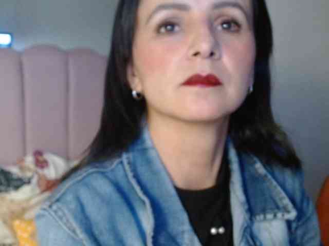 ValeriaGomezz webcam