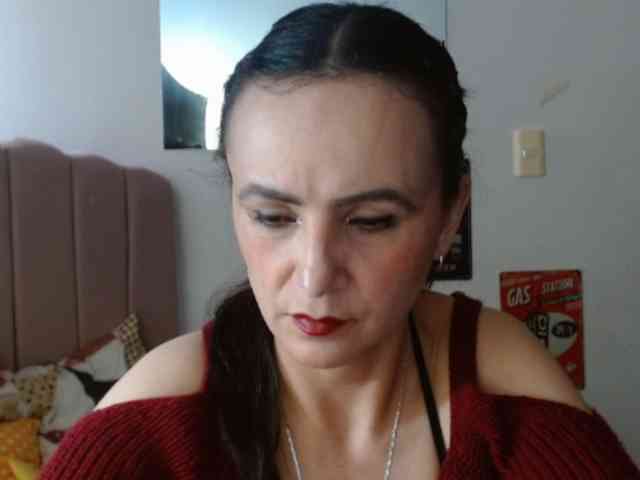 ValeriaGomezz webcam