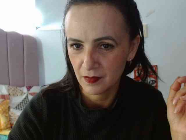 ValeriaGomezz webcam