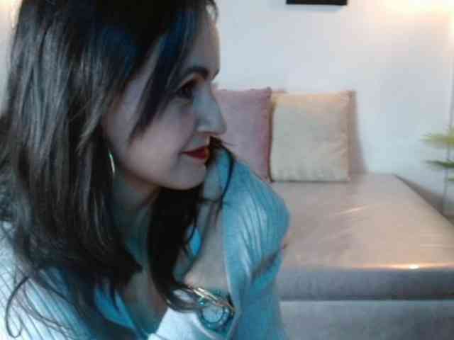 ValeriaGomezz webcam