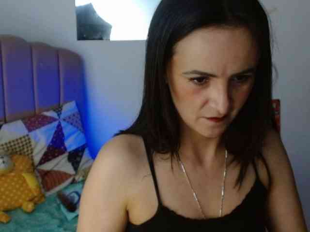 ValeriaGomezz webcam