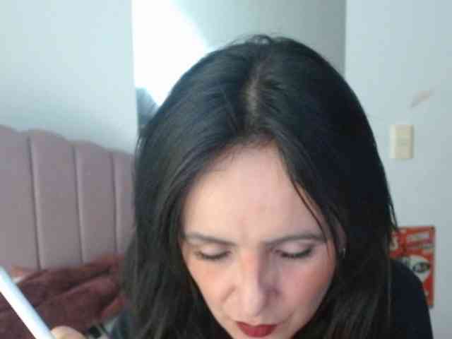 ValeriaGomezz webcam