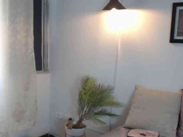 ValeriaGomezz webcam