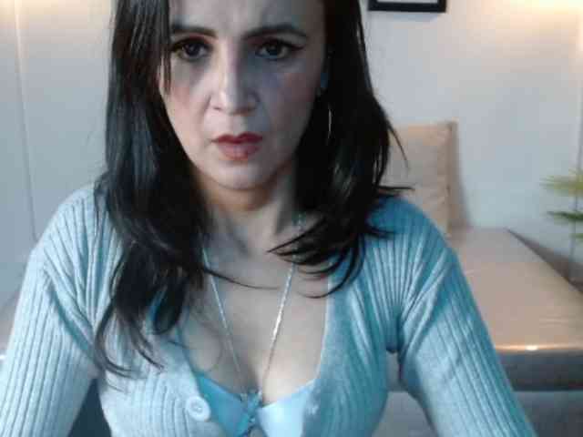 ValeriaGomezz webcam