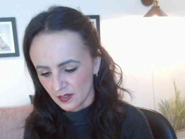 ValeriaGomezz webcam