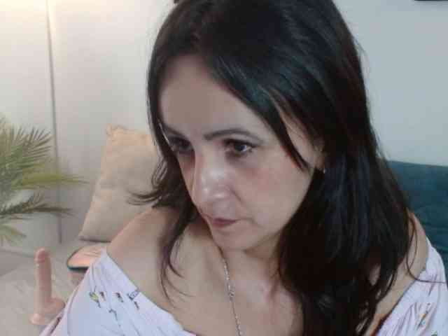 ValeriaGomezz webcam