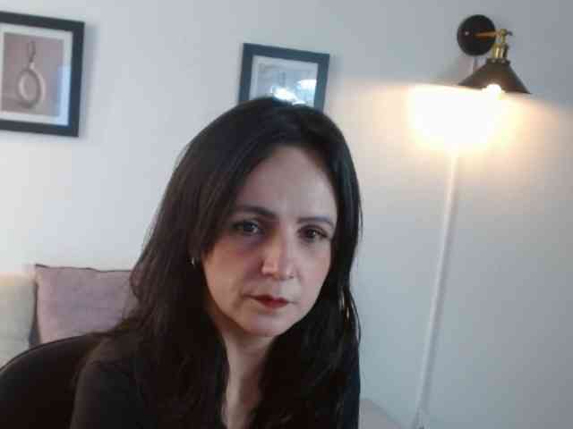 ValeriaGomezz webcam