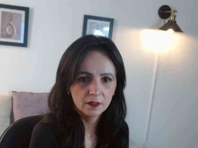 ValeriaGomezz webcam