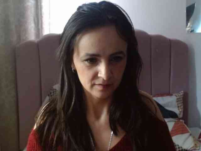 ValeriaGomezz webcam