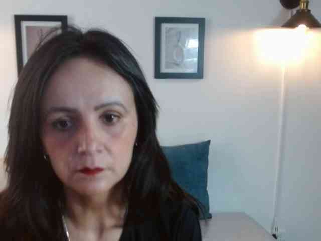 ValeriaGomezz webcam