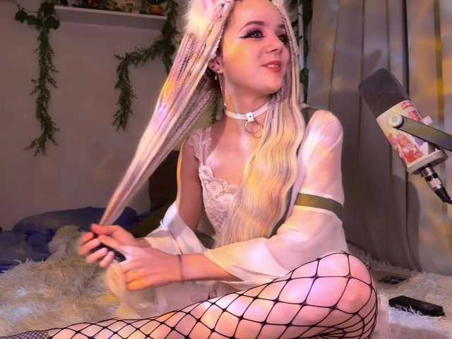 Nightmare-Moon's BongaCams show and profile