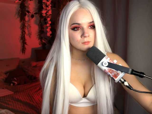 Nightmare-Moon live cam on BongaCams