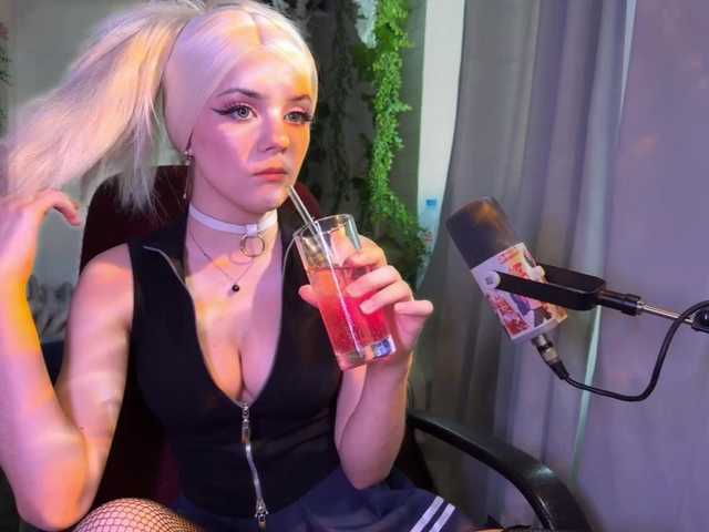 Nightmare-Moon live cam on BongaCams