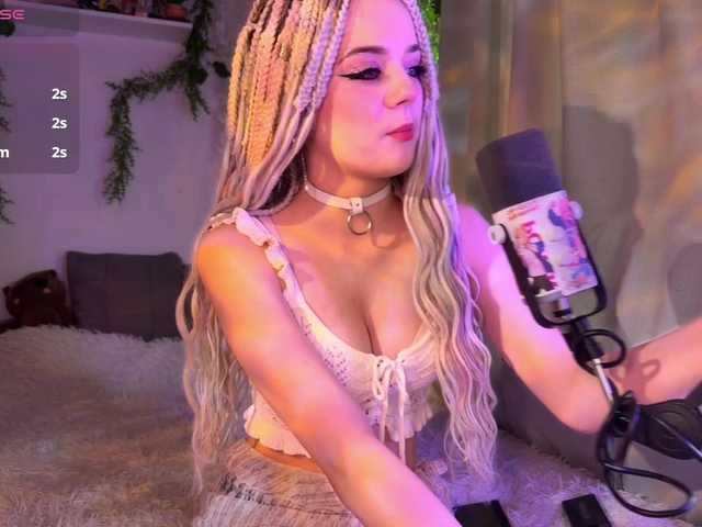 Nightmare-Moon's BongaCams show and profile