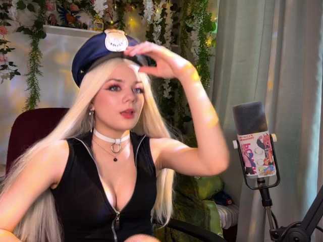 Nightmare-Moon live cam on BongaCams