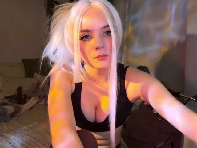 Nightmare-Moon live cam on BongaCams