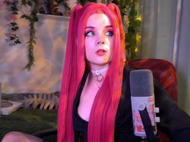 Nightmare-Moon live cam on BongaCams
