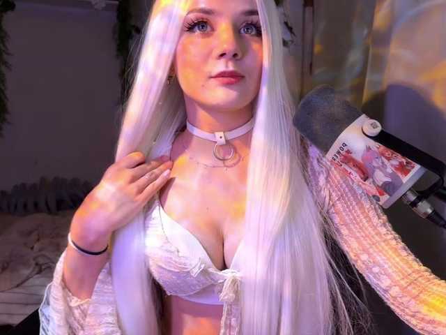 Nightmare-Moon live cam on BongaCams