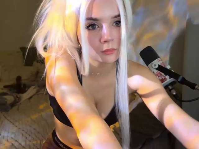 Nightmare-Moon live cam on BongaCams