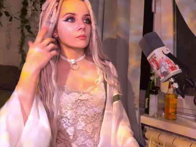 Nightmare-Moon webcam