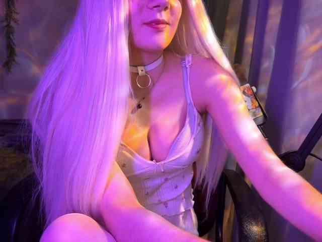 Nightmare-Moon Sex Cam Show