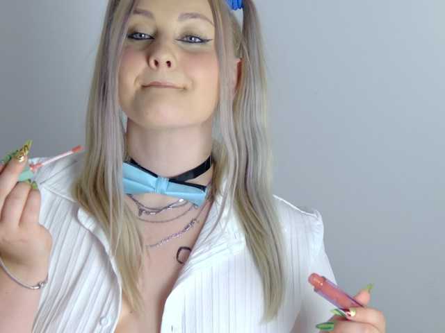 RebeFucksonn live cam on BongaCams