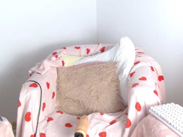 RebeFucksonn live cam preview