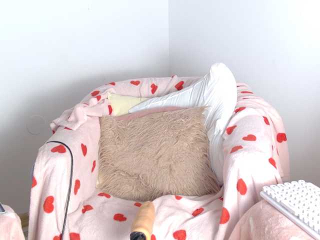 RebeFucksonn live cam preview