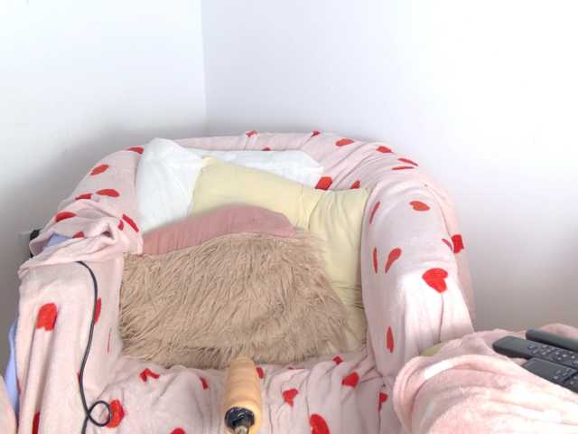 RebeFucksonn live cam preview