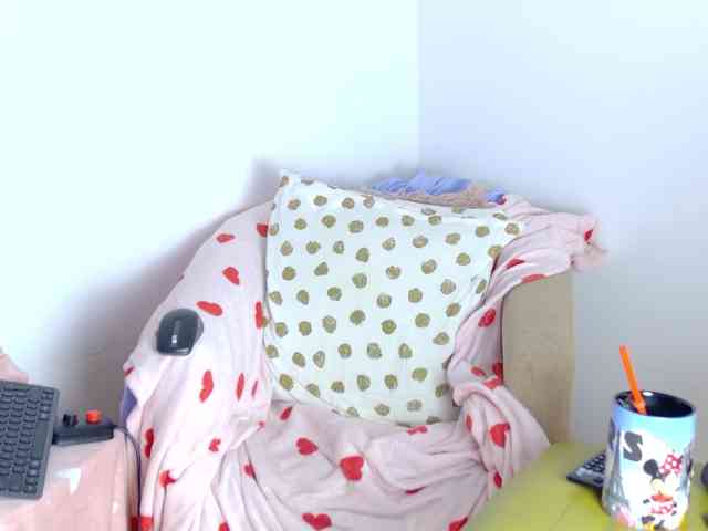 RebeFucksonn webcam