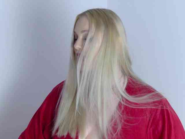 RebeFucksonn webcam