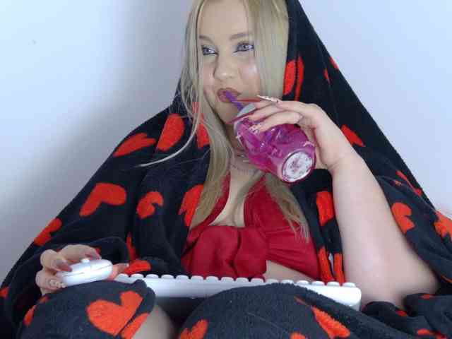 RebeFucksonn webcam