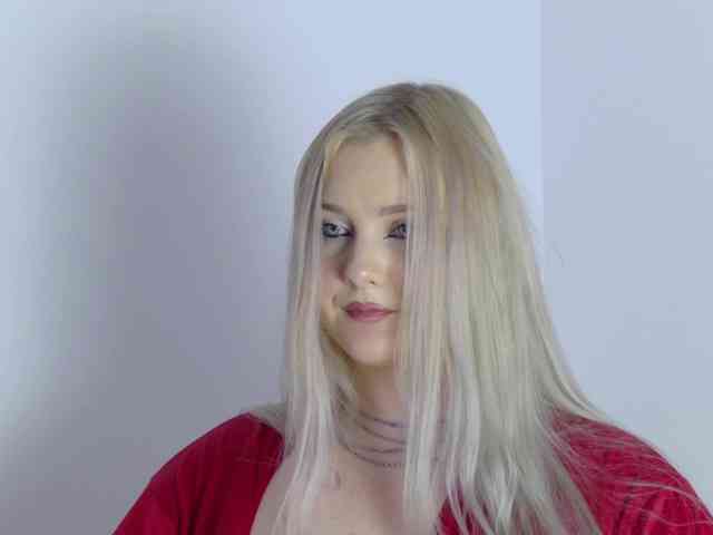 RebeFucksonn webcam