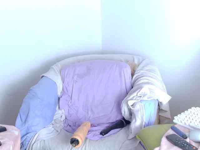 RebeFucksonn webcam