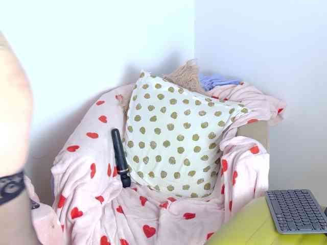 RebeFucksonn webcam