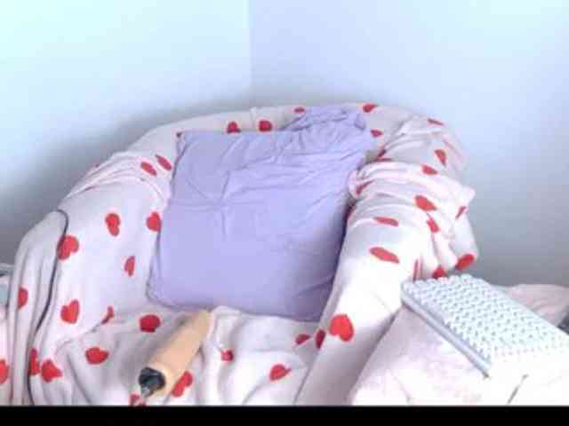 RebeFucksonn webcam