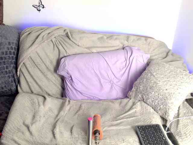 RebeFucksonn webcam